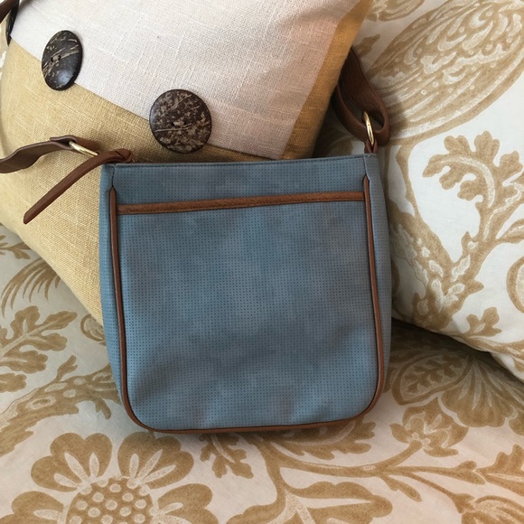 Bueno Shoulder Bag - Picture 2 of 13